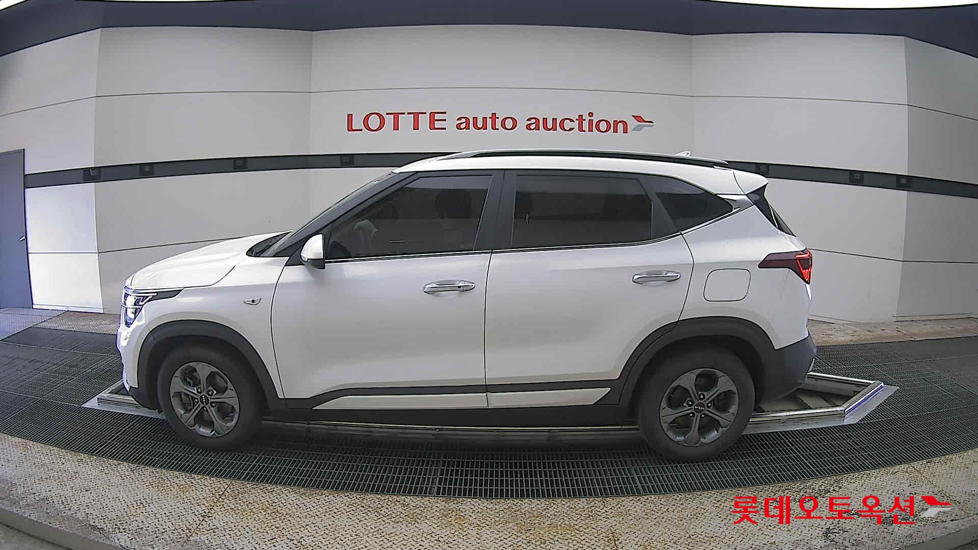 Kia Seltos - 13