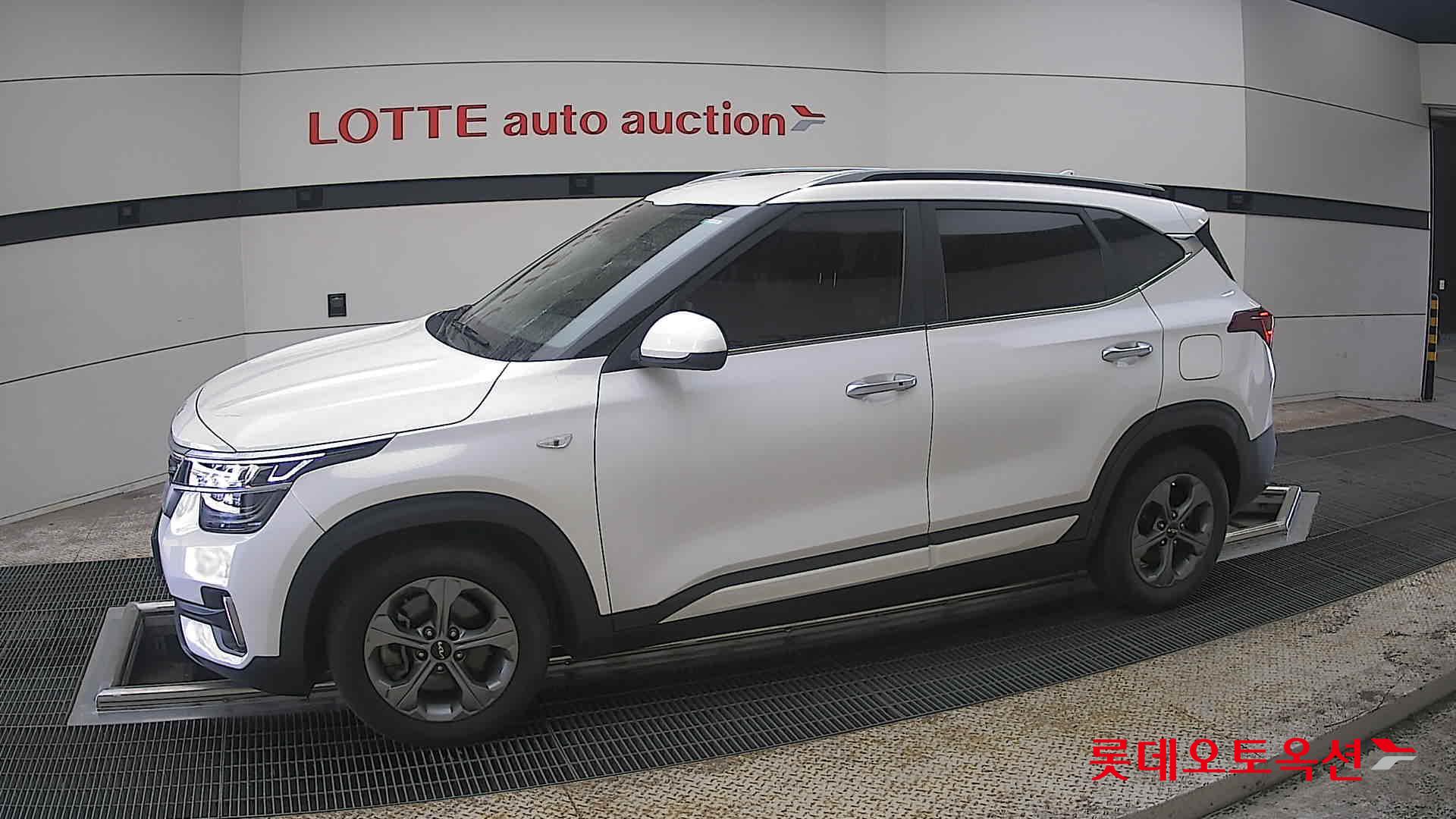 Kia Seltos - 12