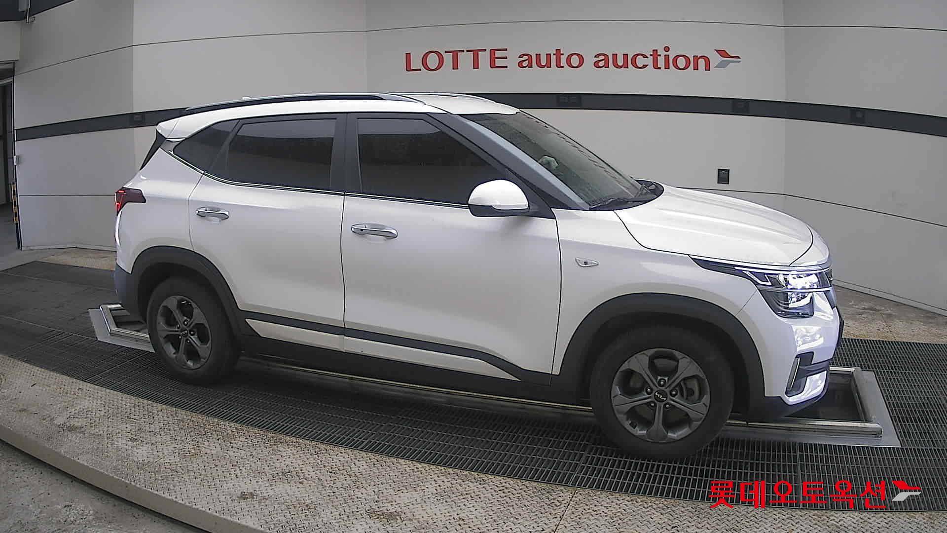 Kia Seltos - 22