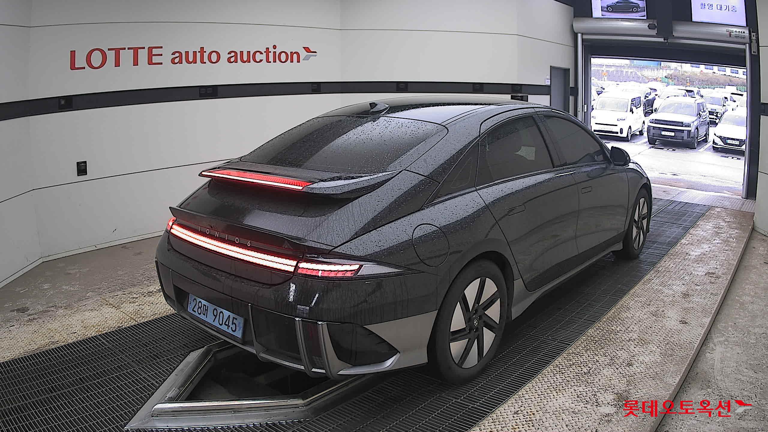 Hyundai Ioniq 6 - 5