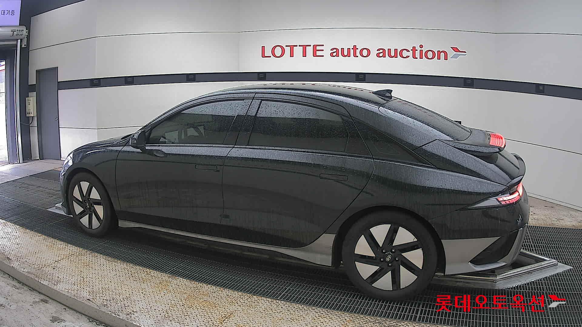 Hyundai Ioniq 6 - 14