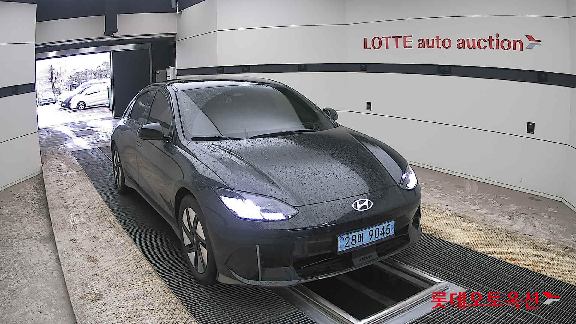 Hyundai Ioniq 6 - 24