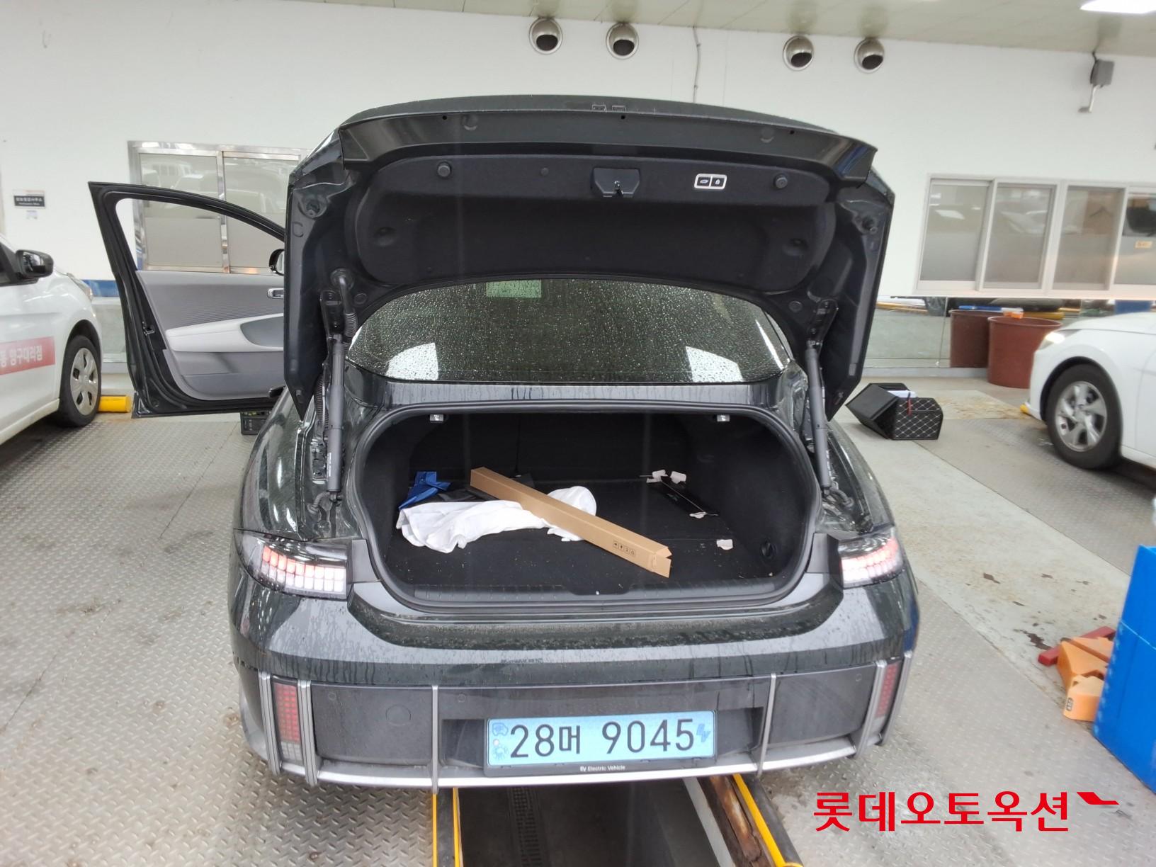 Hyundai Ioniq 6 - 9