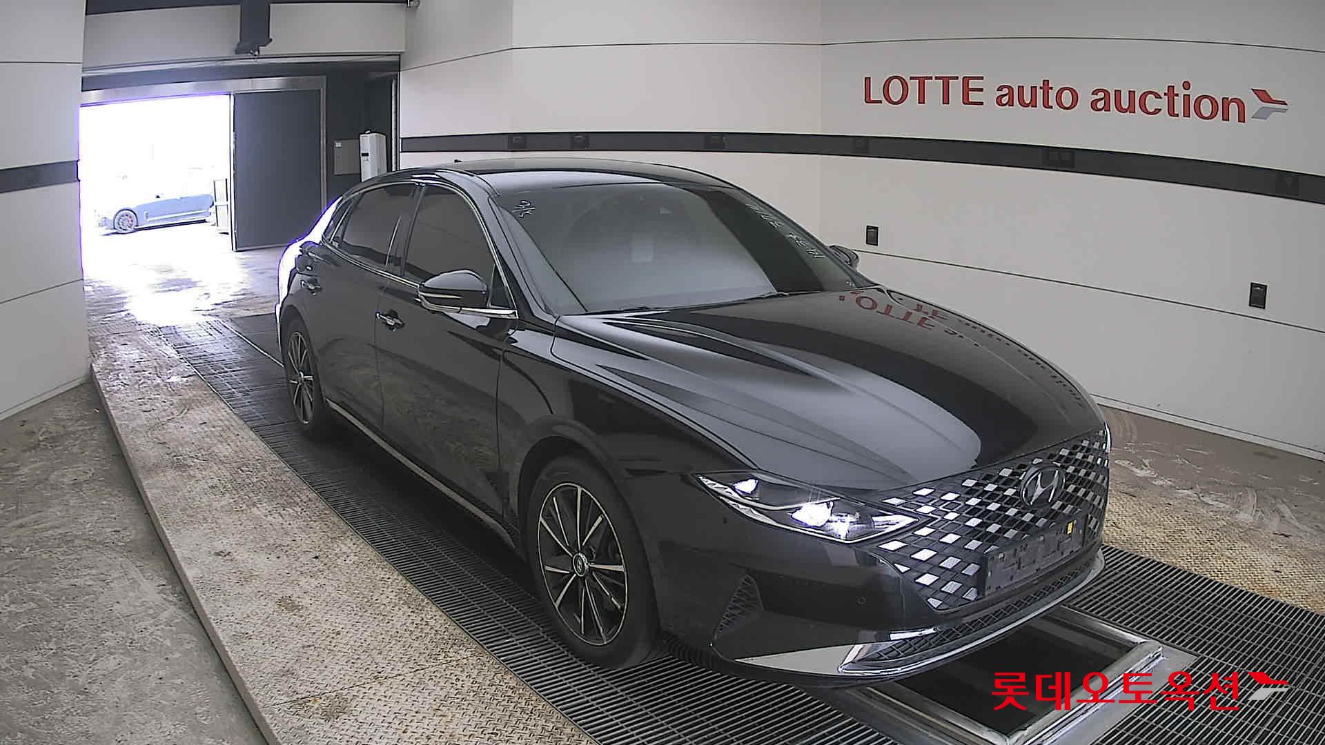 هيونداي أزيرا