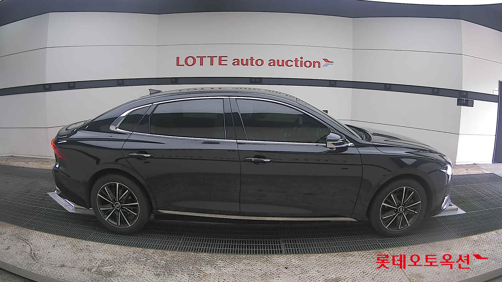 هيونداي أزيرا