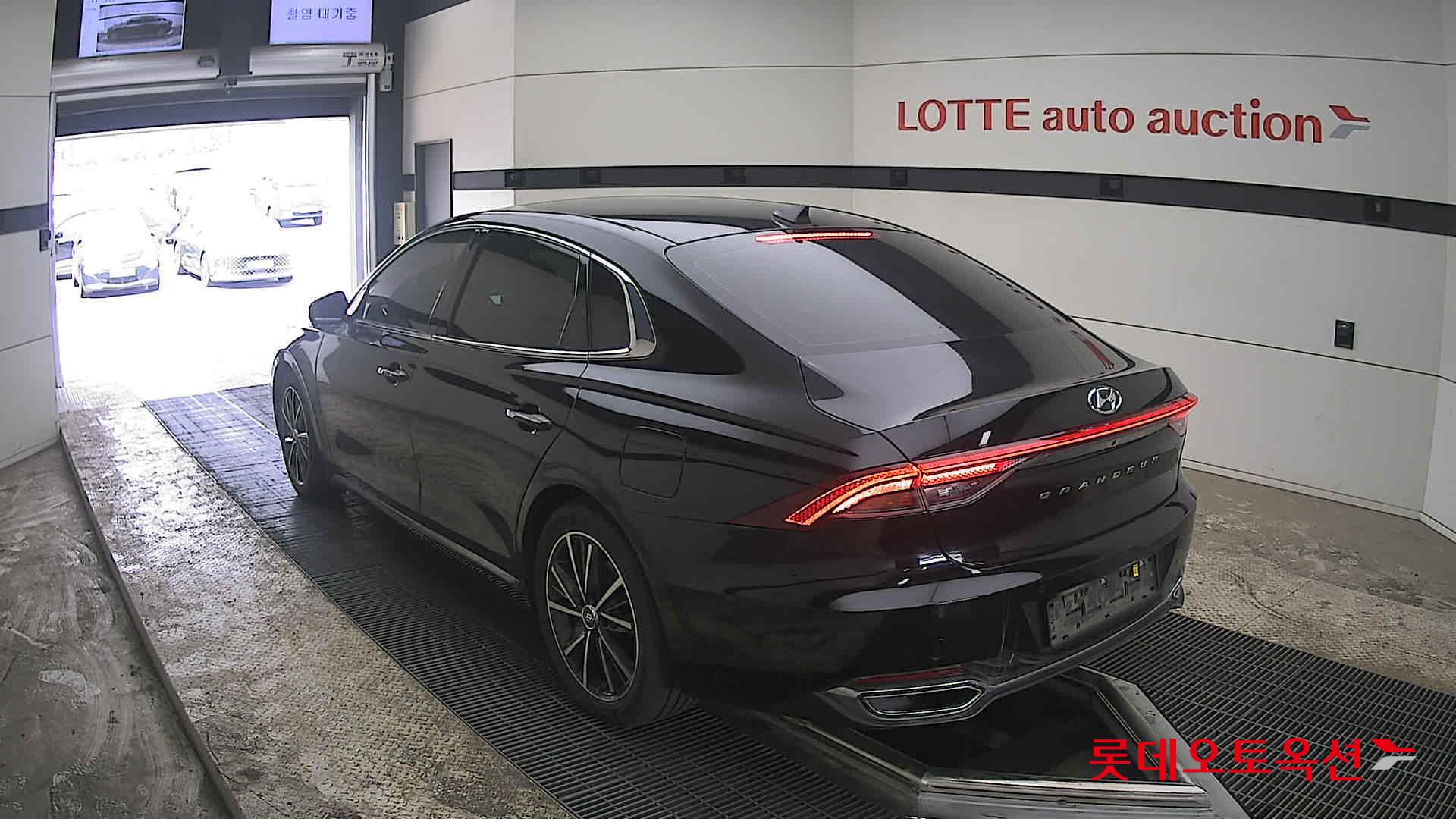 هيونداي أزيرا