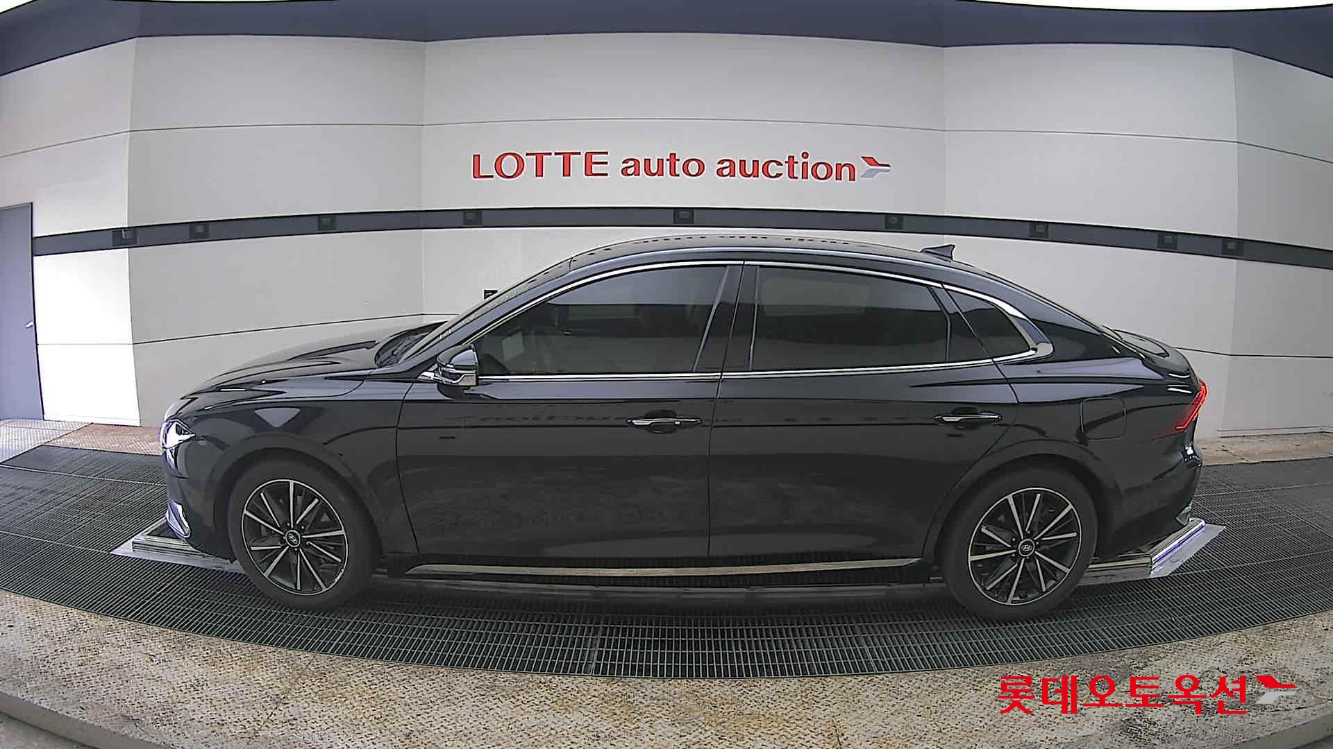 هيونداي أزيرا