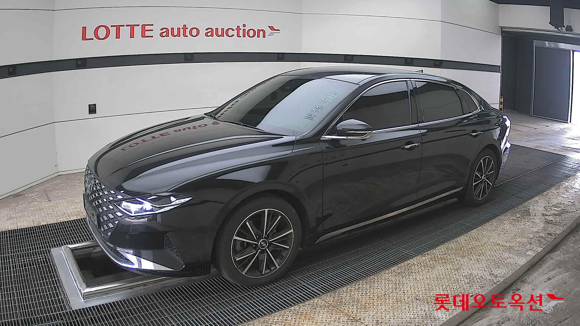 هيونداي أزيرا