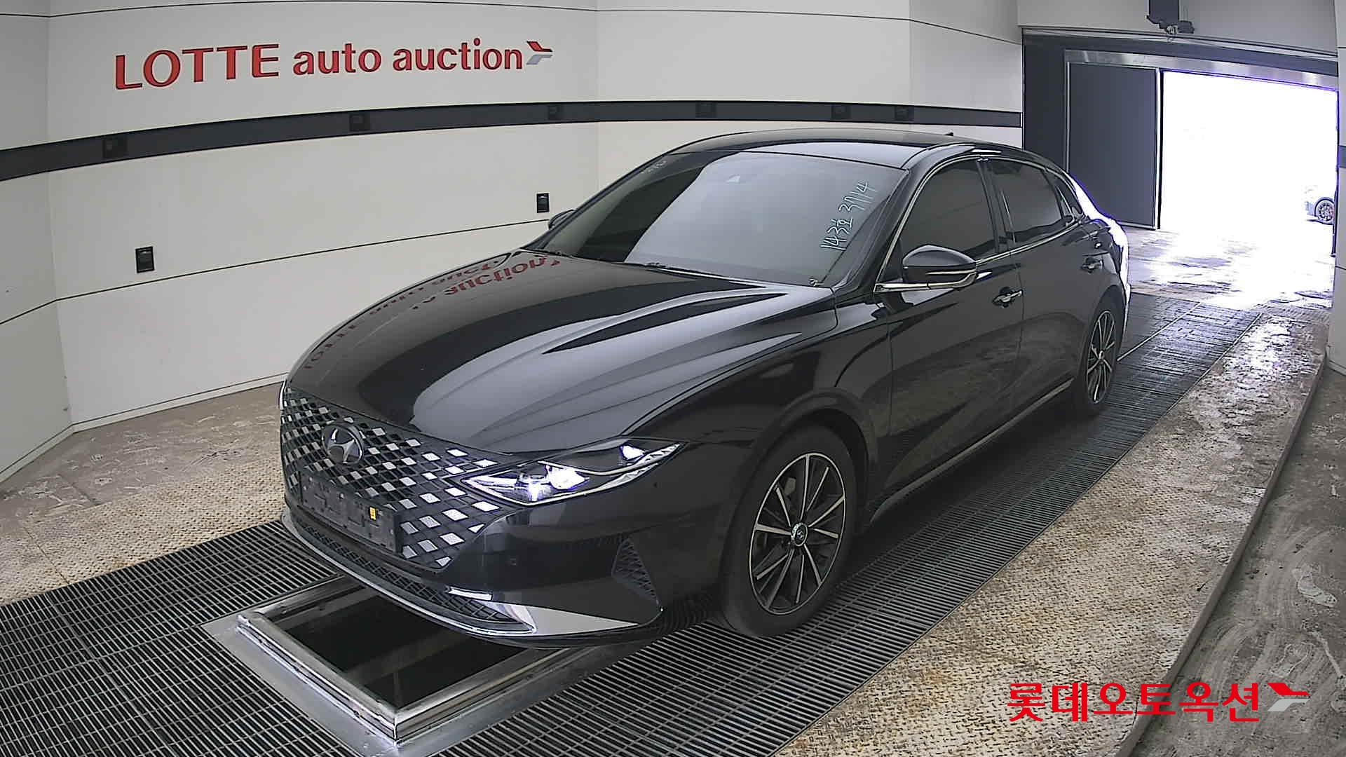 هيونداي أزيرا