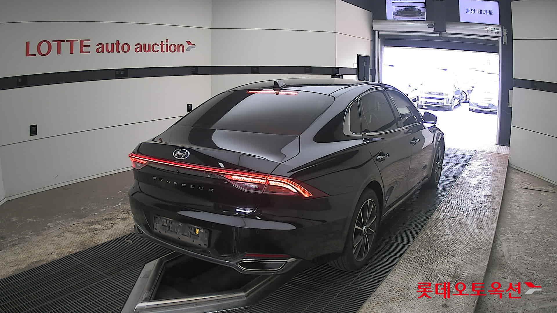 هيونداي أزيرا