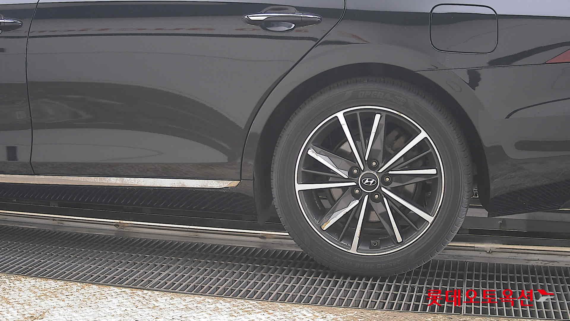 هيونداي أزيرا