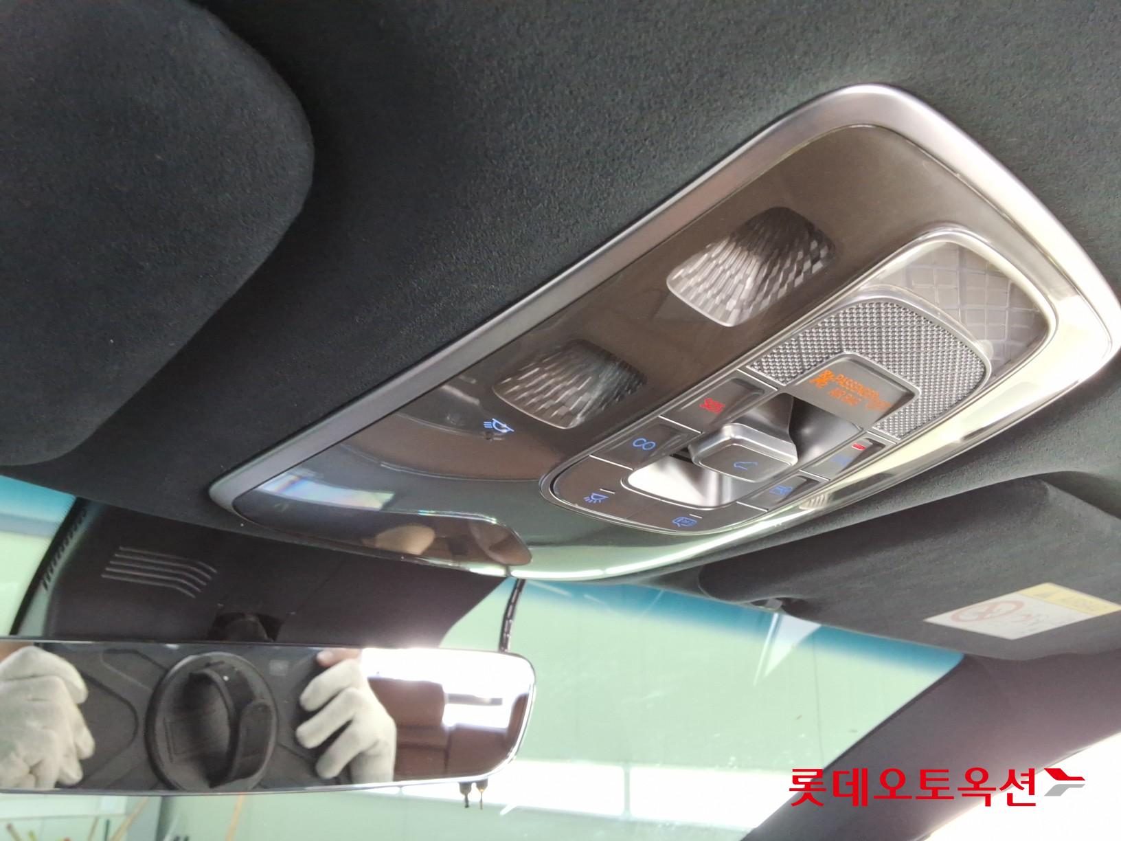 جينسس جي في 70