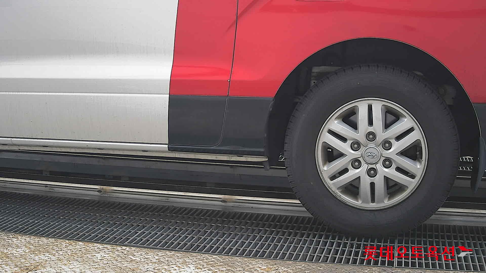 هيونداي جراند ستاركس