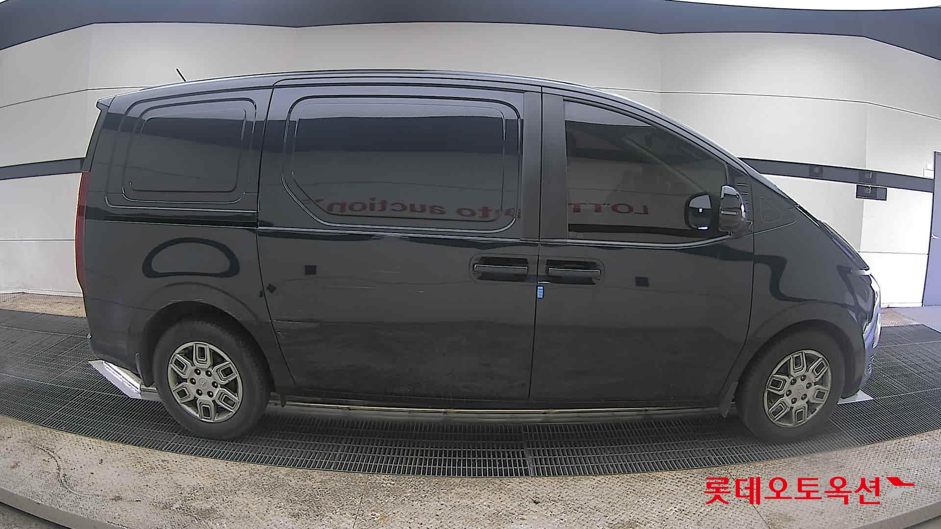 هيونداي ستاريا