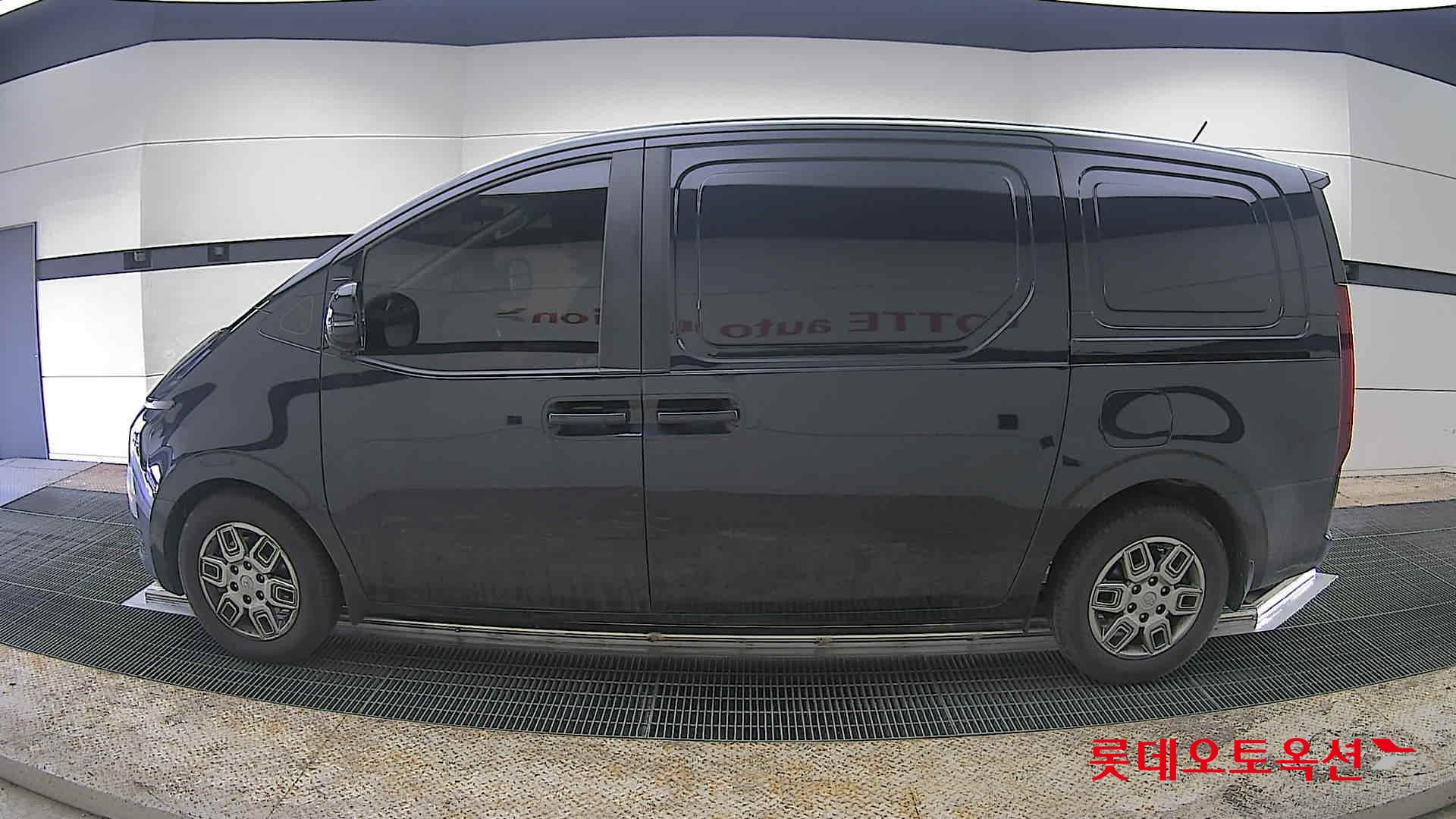 هيونداي ستاريا