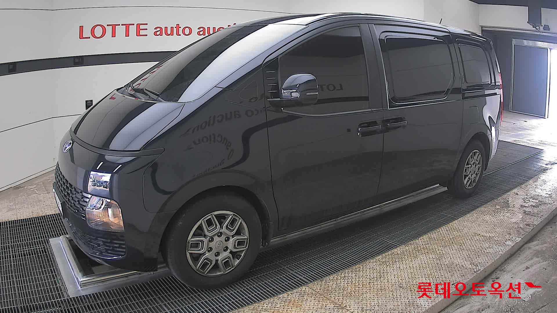 هيونداي ستاريا