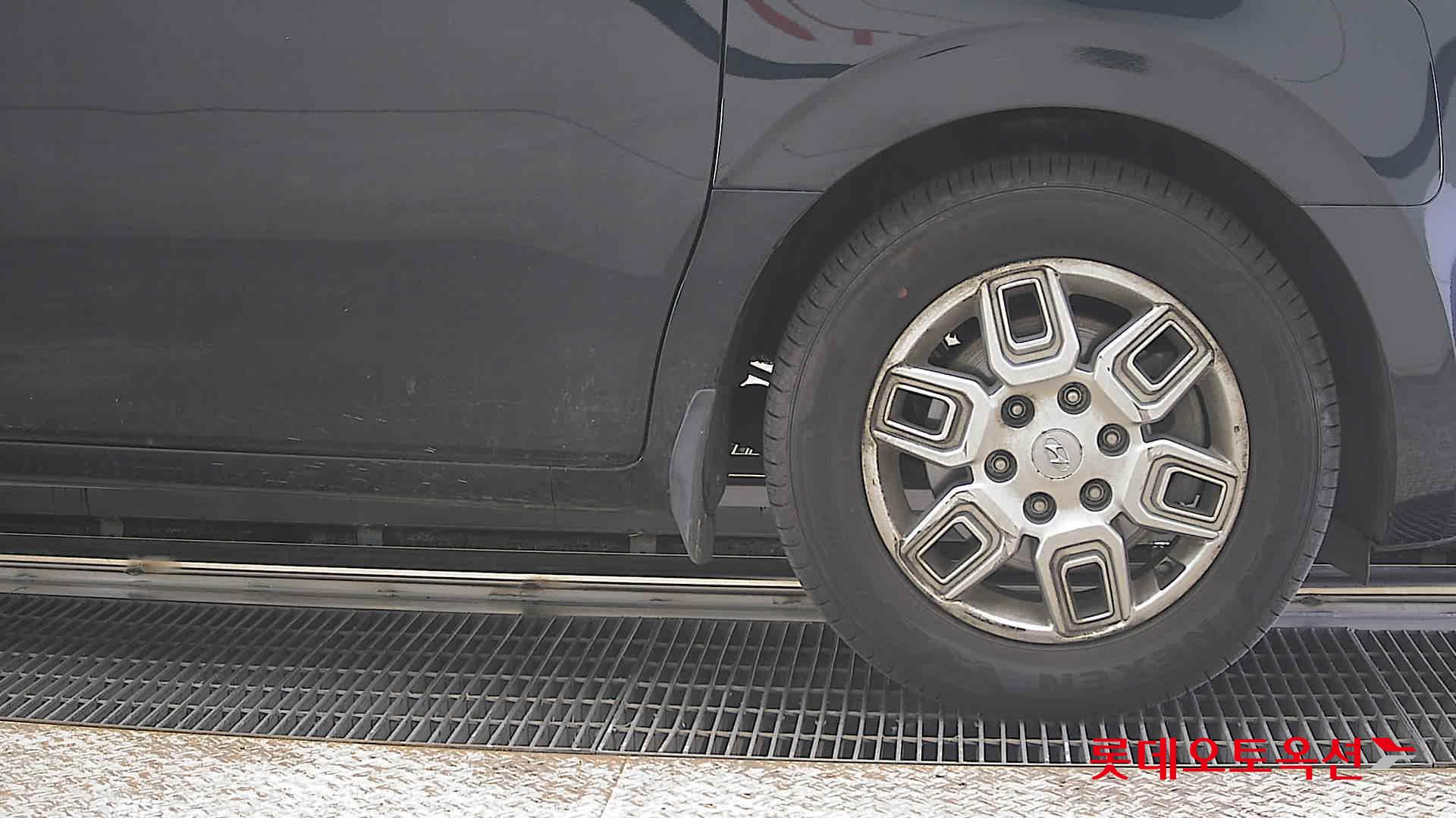 هيونداي ستاريا