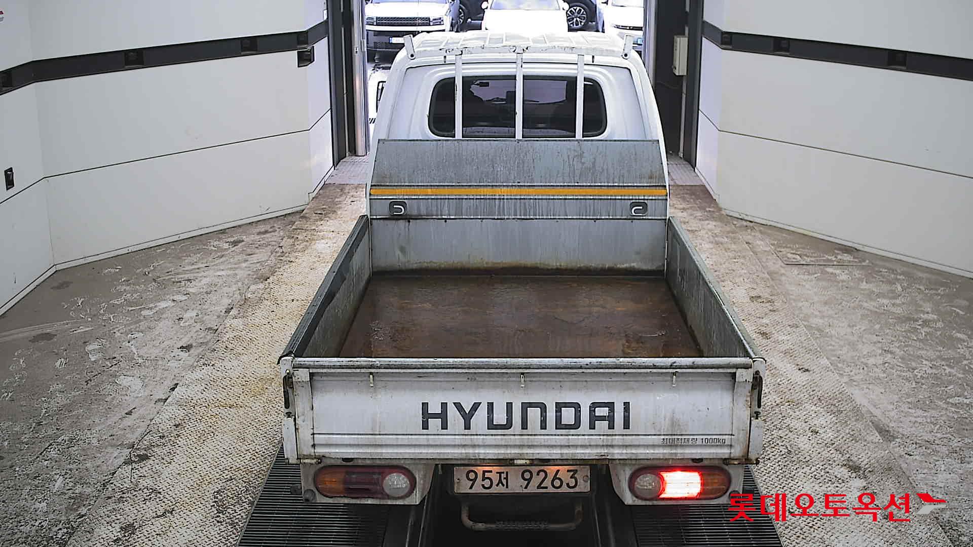 Hyundai Porter - 17