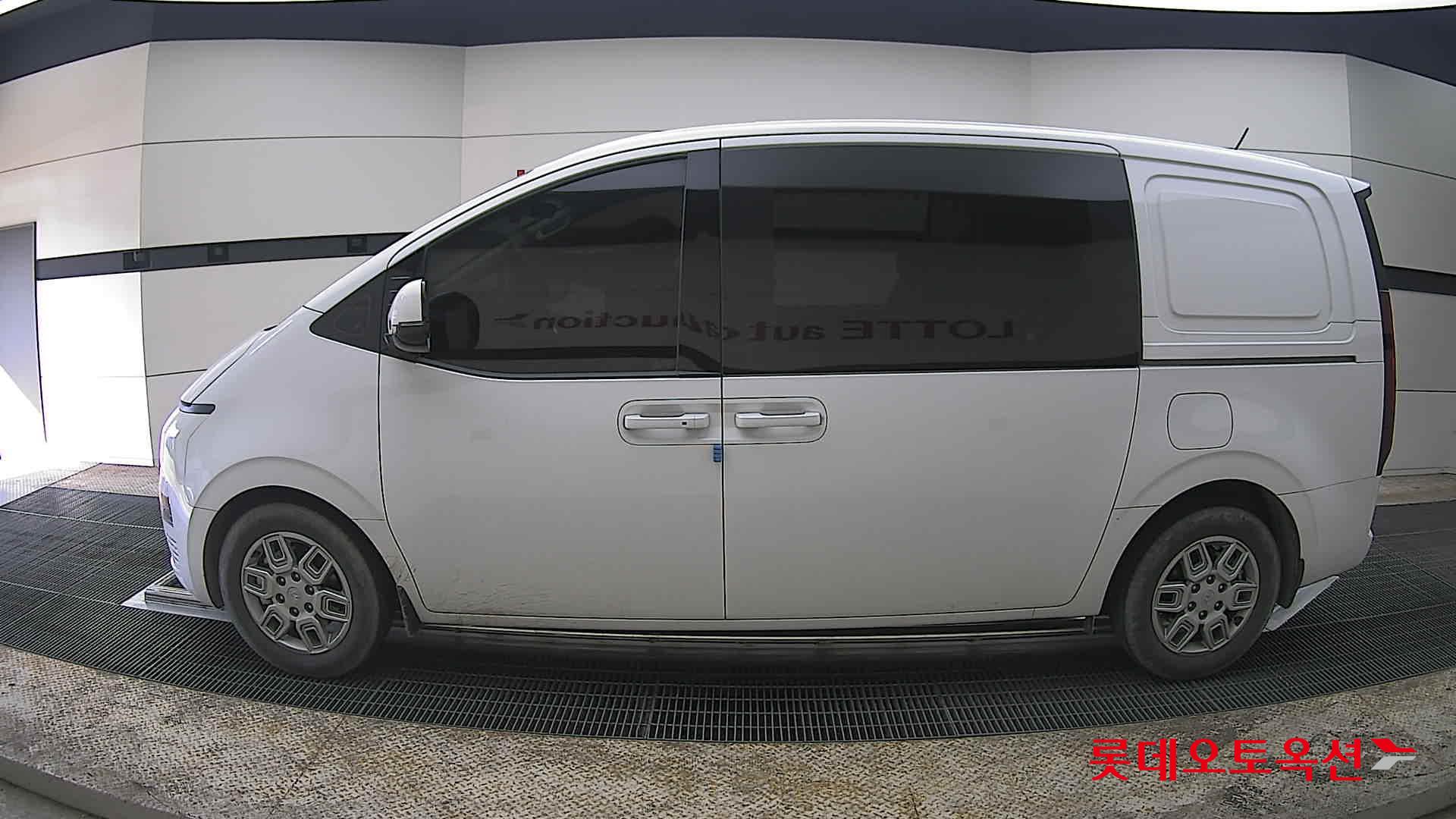 هيونداي ستاريا