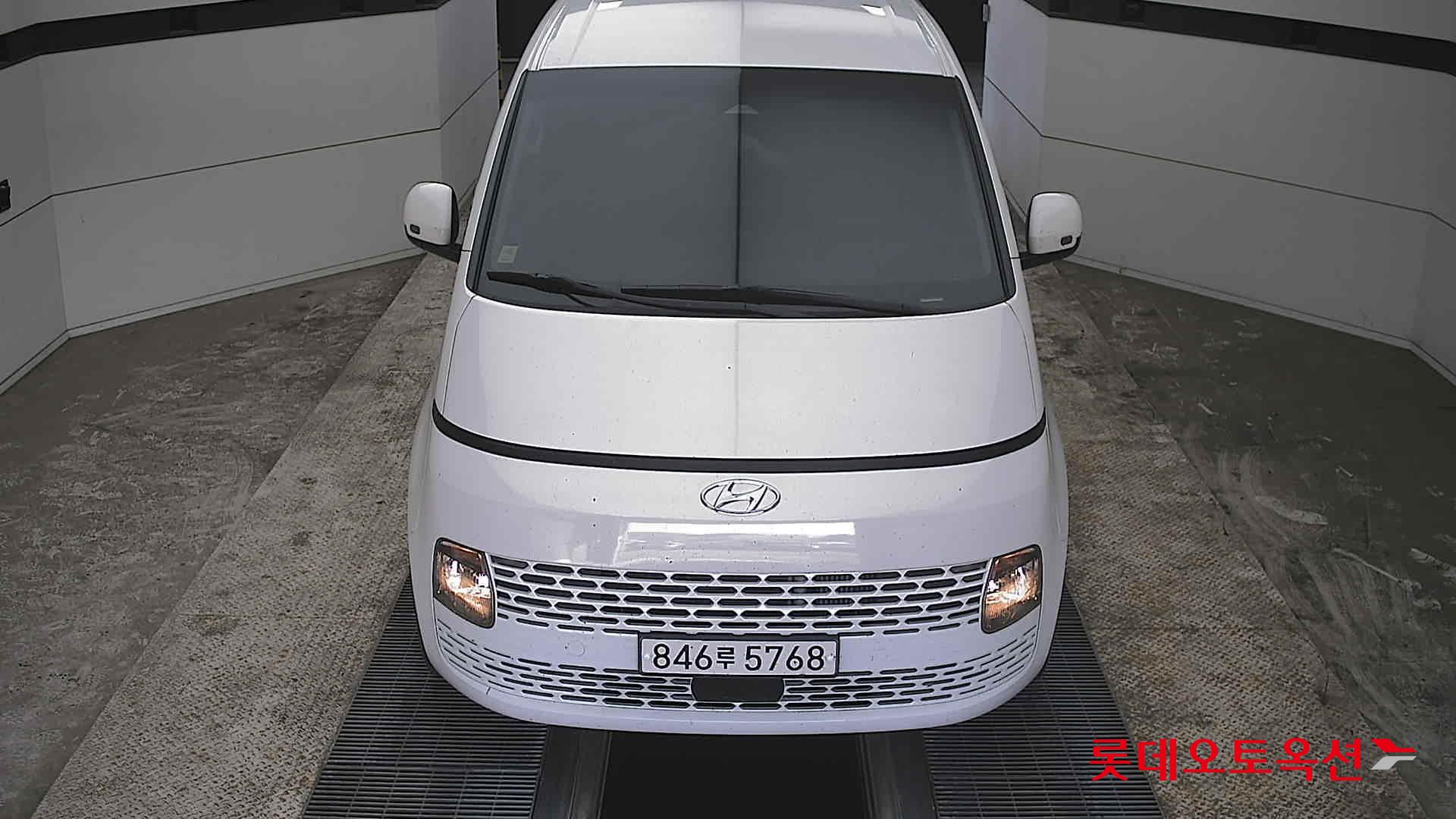 هيونداي ستاريا