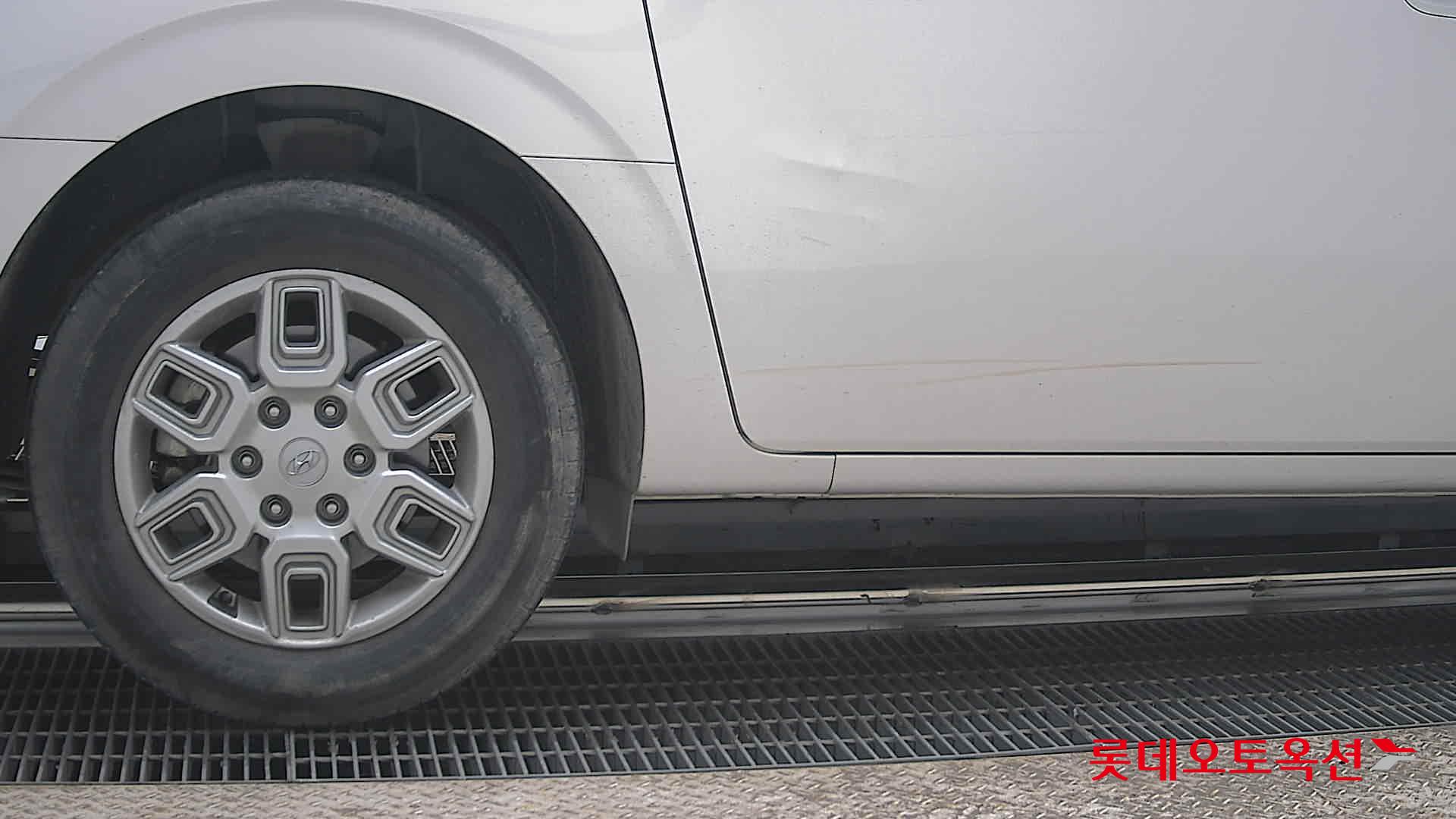 هيونداي ستاريا