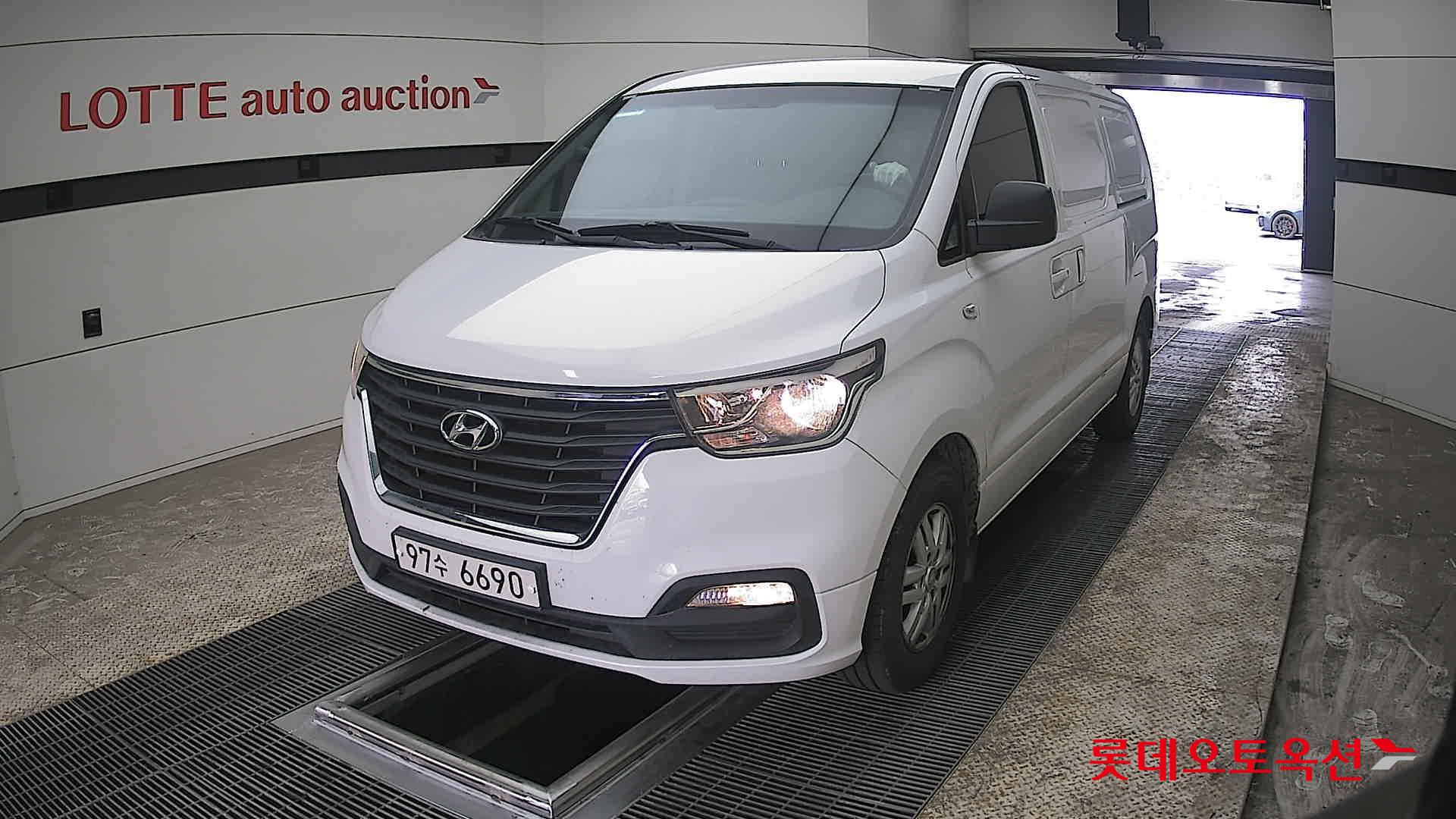 هيونداي جراند ستاركس