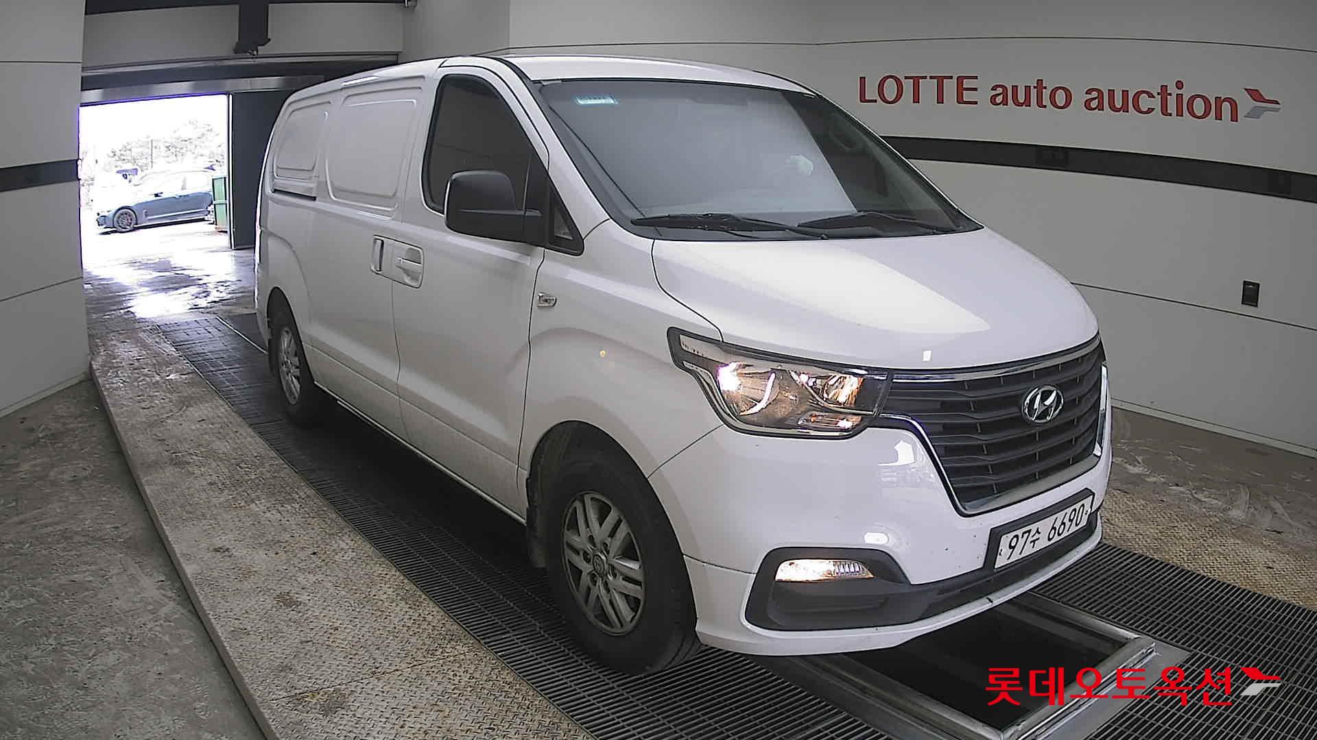 هيونداي جراند ستاركس