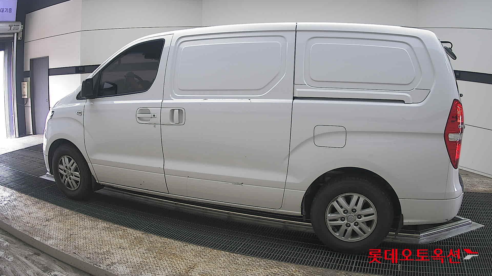 هيونداي جراند ستاركس