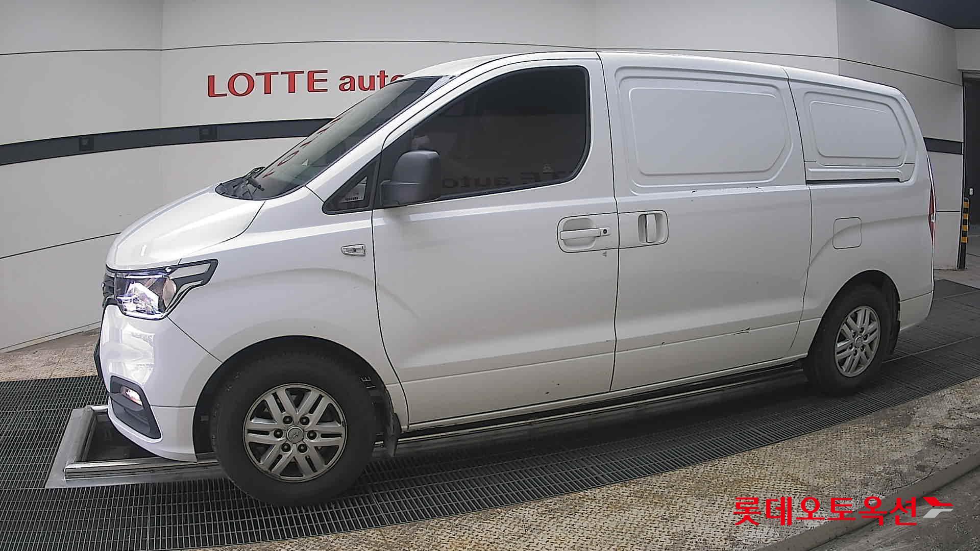 هيونداي جراند ستاركس