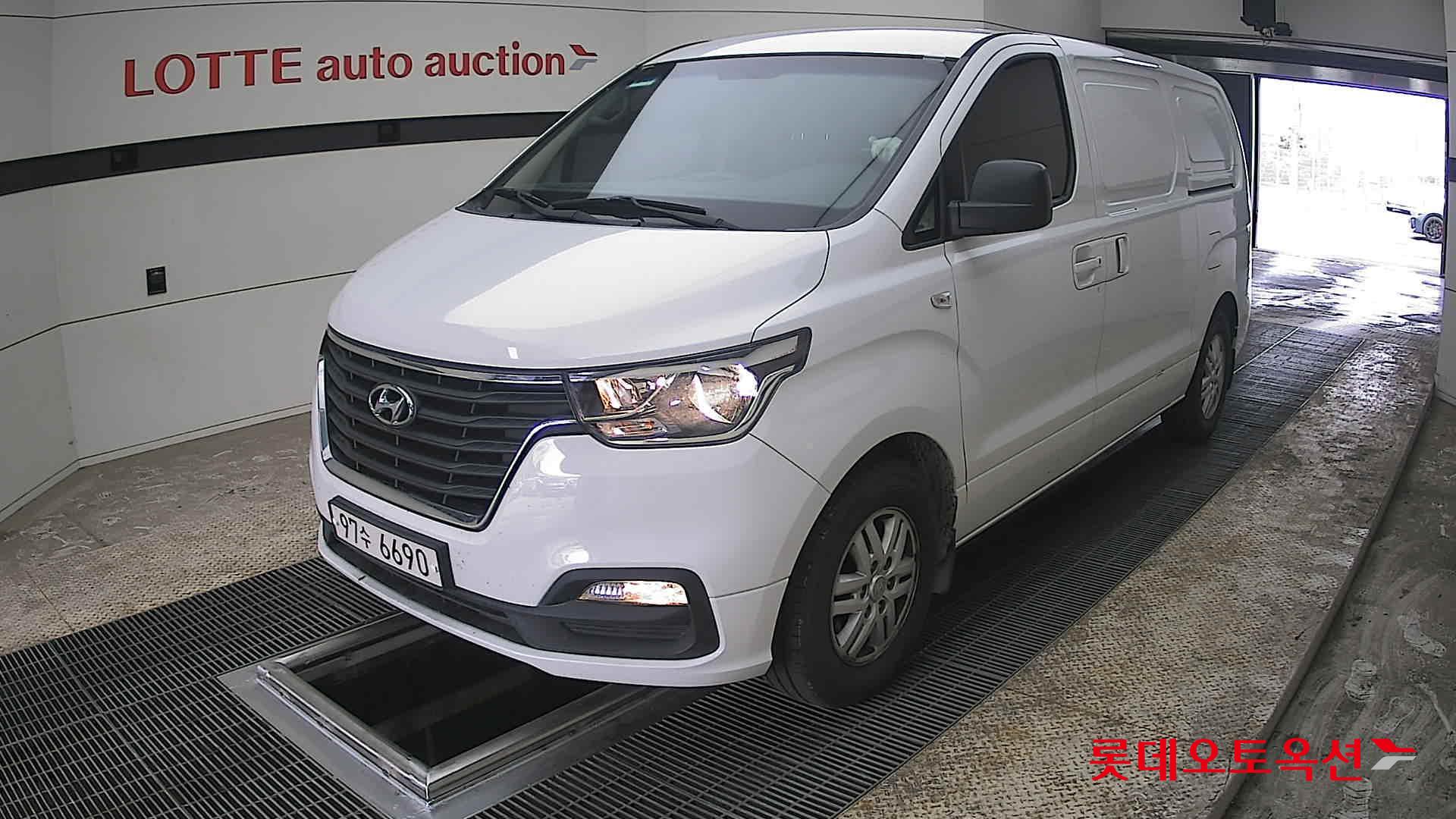 هيونداي جراند ستاركس