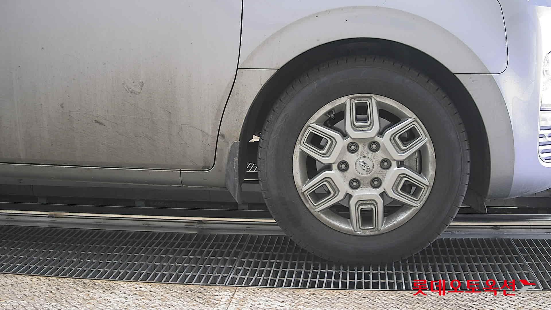 هيونداي ستاريا