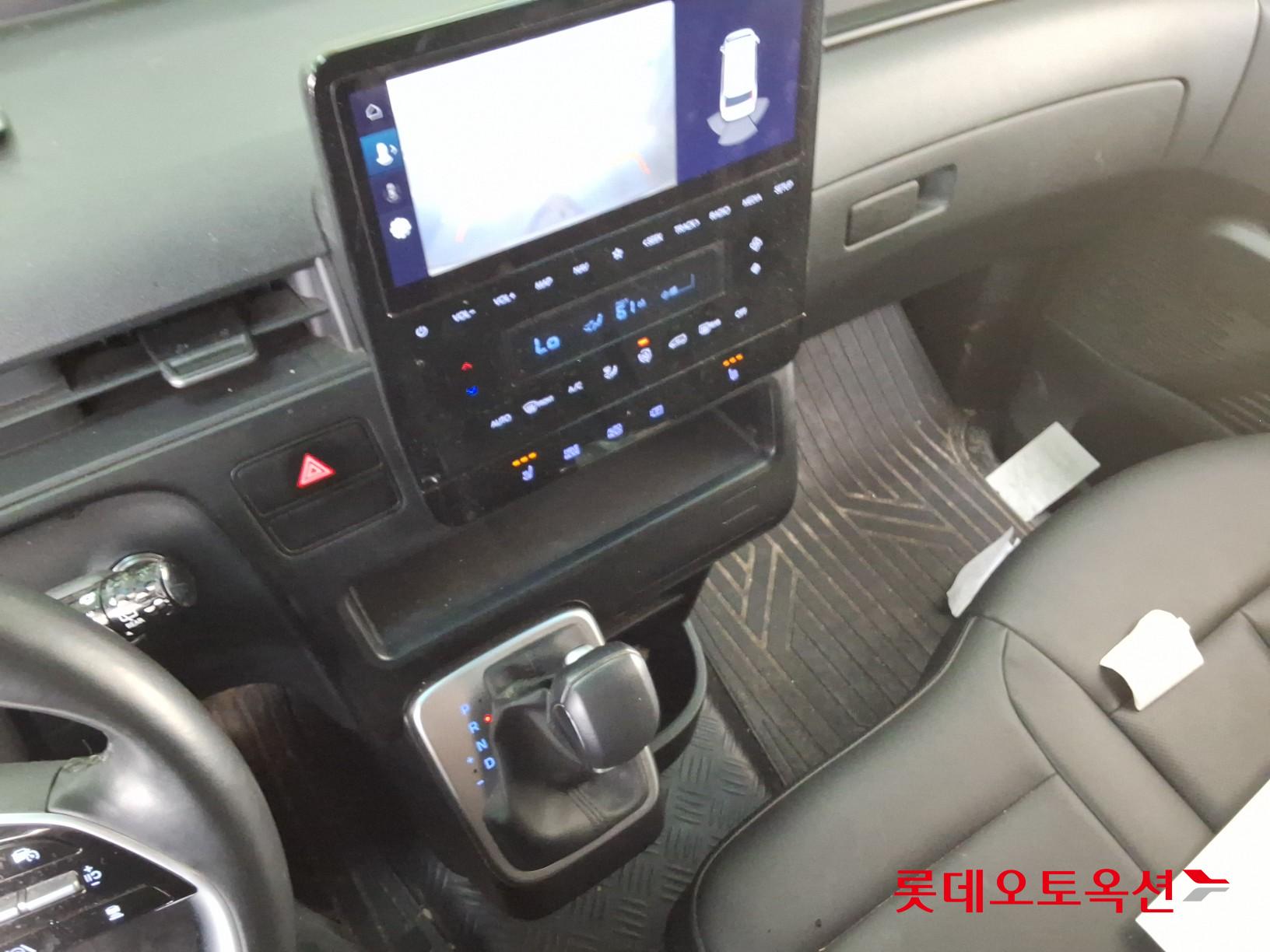 هيونداي ستاريا