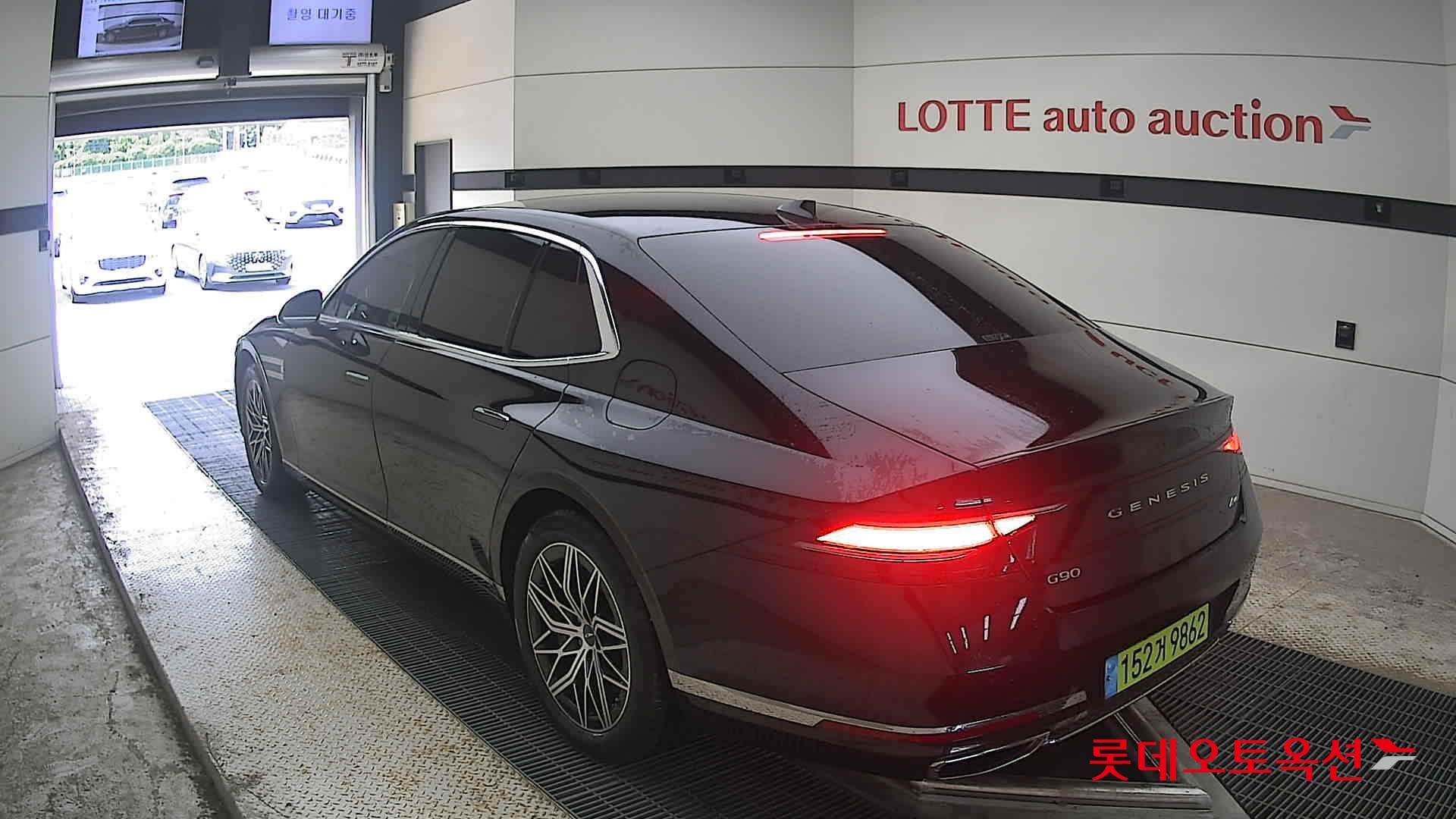 2025 - genesis g90