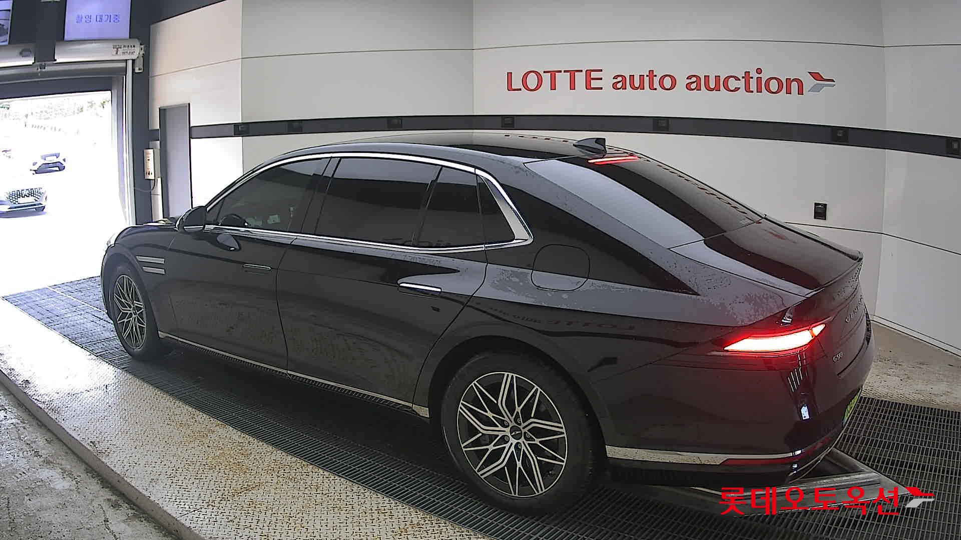 2025 - genesis g90