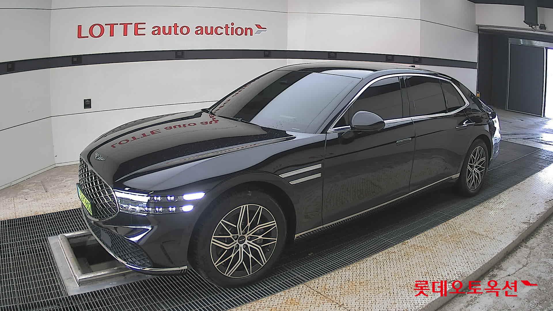 2025 - genesis g90