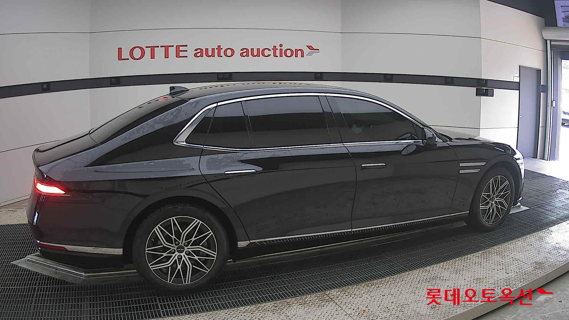 2025 - genesis g90