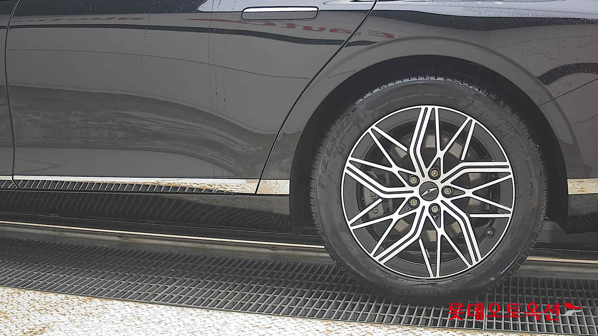 2025 - genesis g90