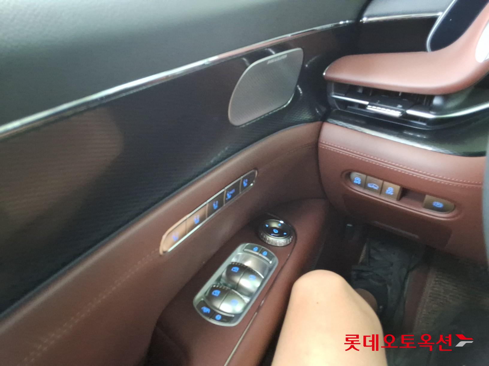 2025 - genesis g90