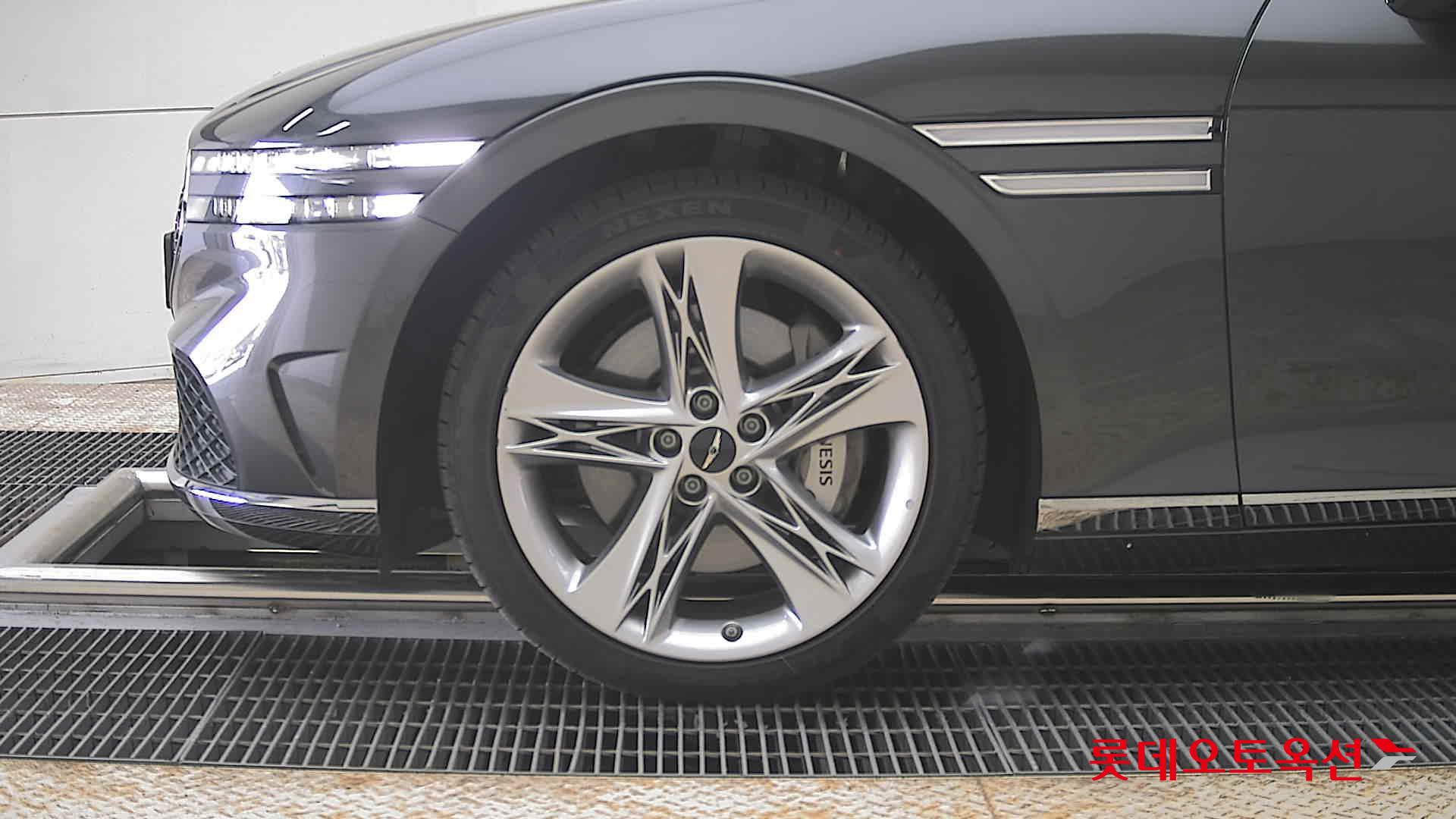 제네시스 G90 - 25
