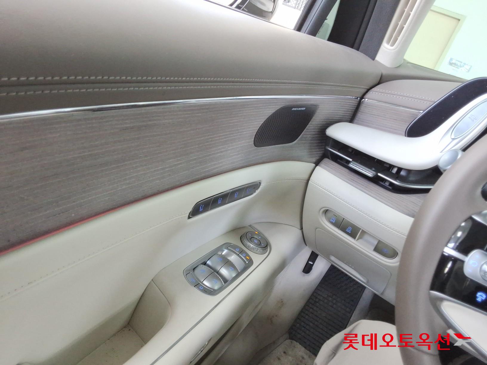 제네시스 G90 - 29