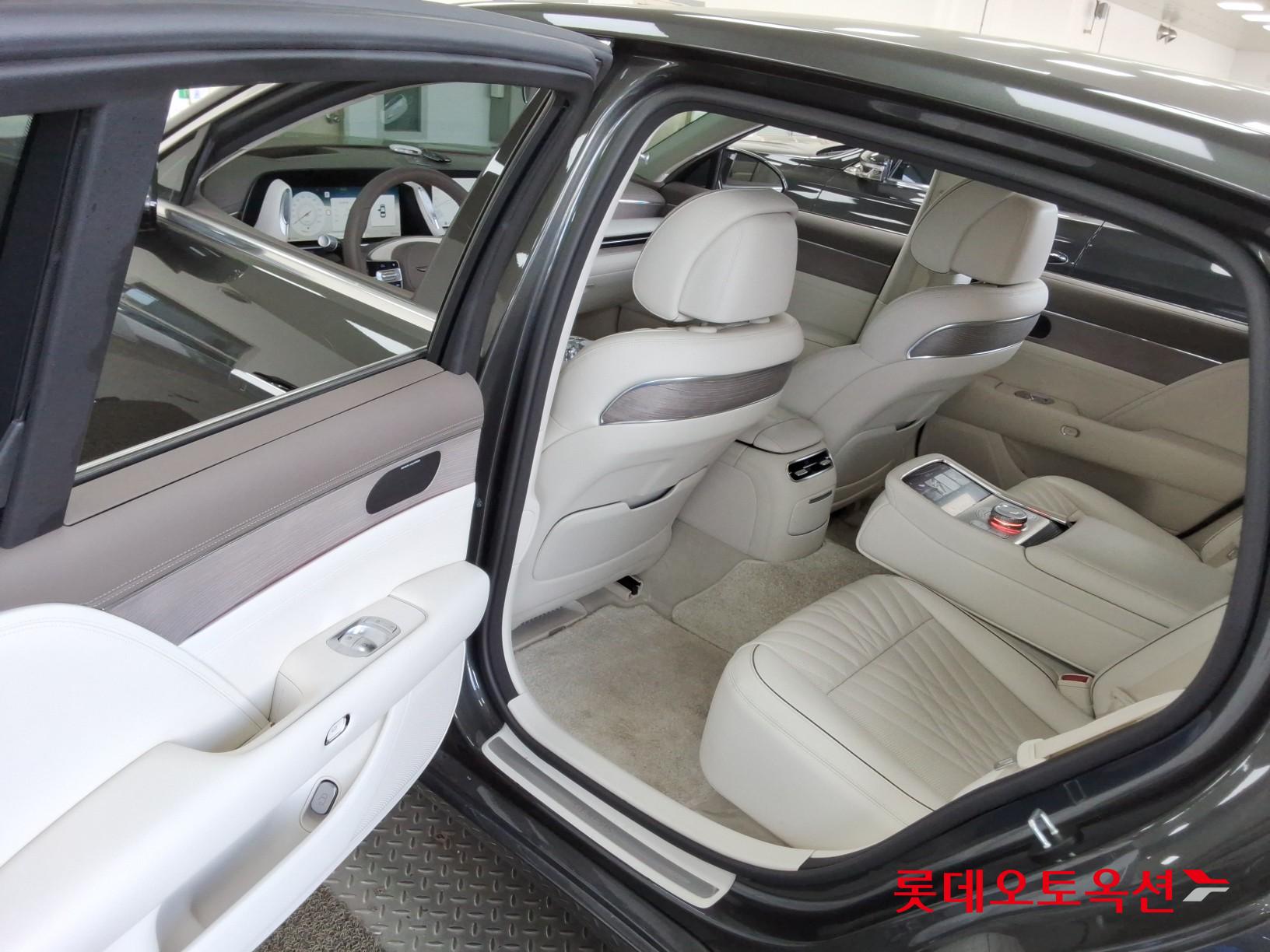 제네시스 G90 - 37