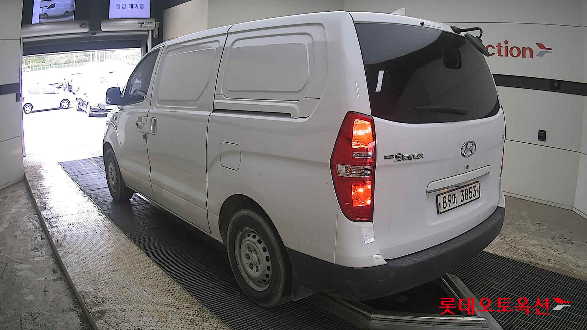 Hyundai Grand Starex 2021 - Image 4