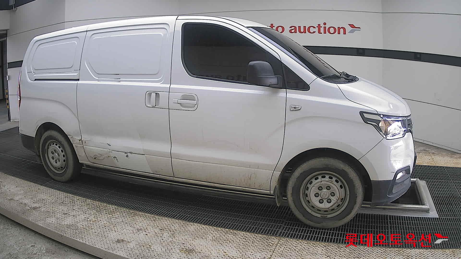 Hyundai Grand Starex 2021 - Image 22