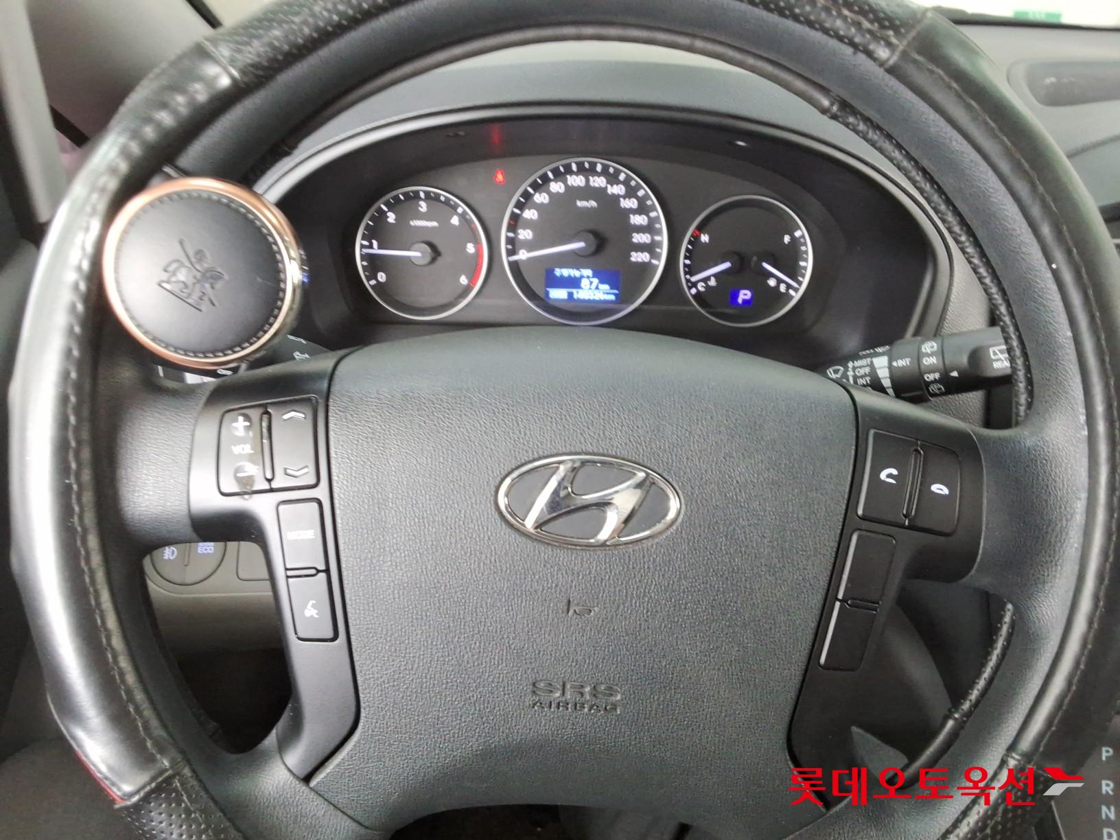 Hyundai Grand Starex 2021 - Image 30