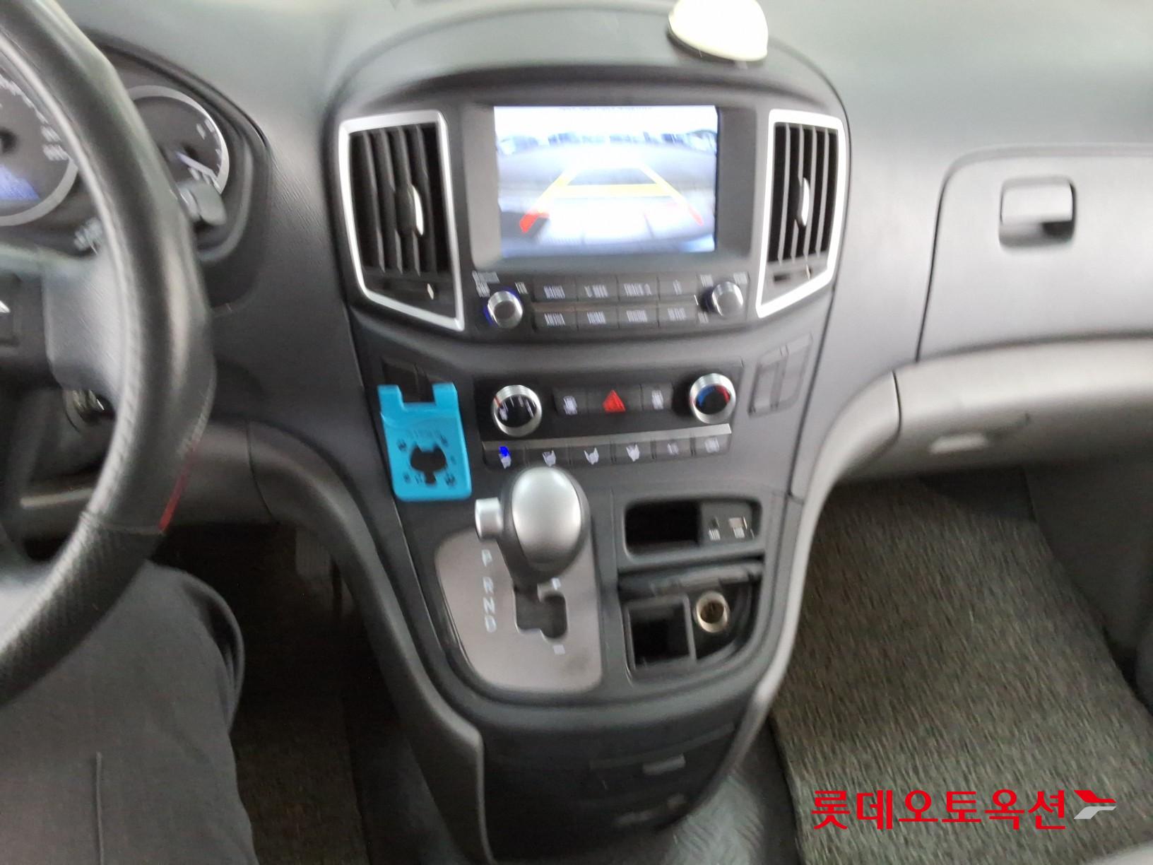 Hyundai Grand Starex 2021 - Image 33