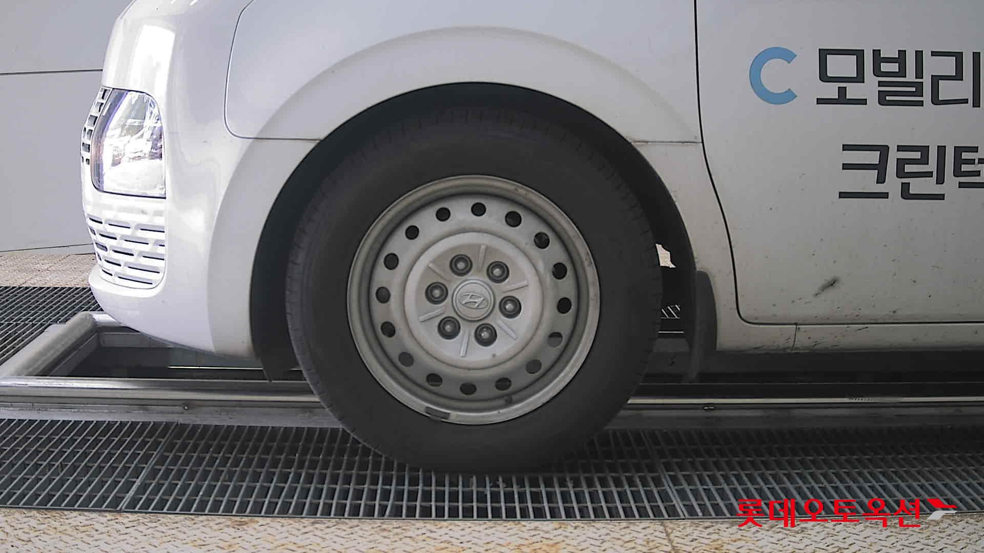 Hyundai Staria 2022 - Image 25