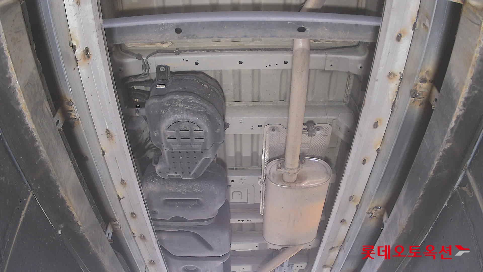 Hyundai Staria 2022 - Image 2