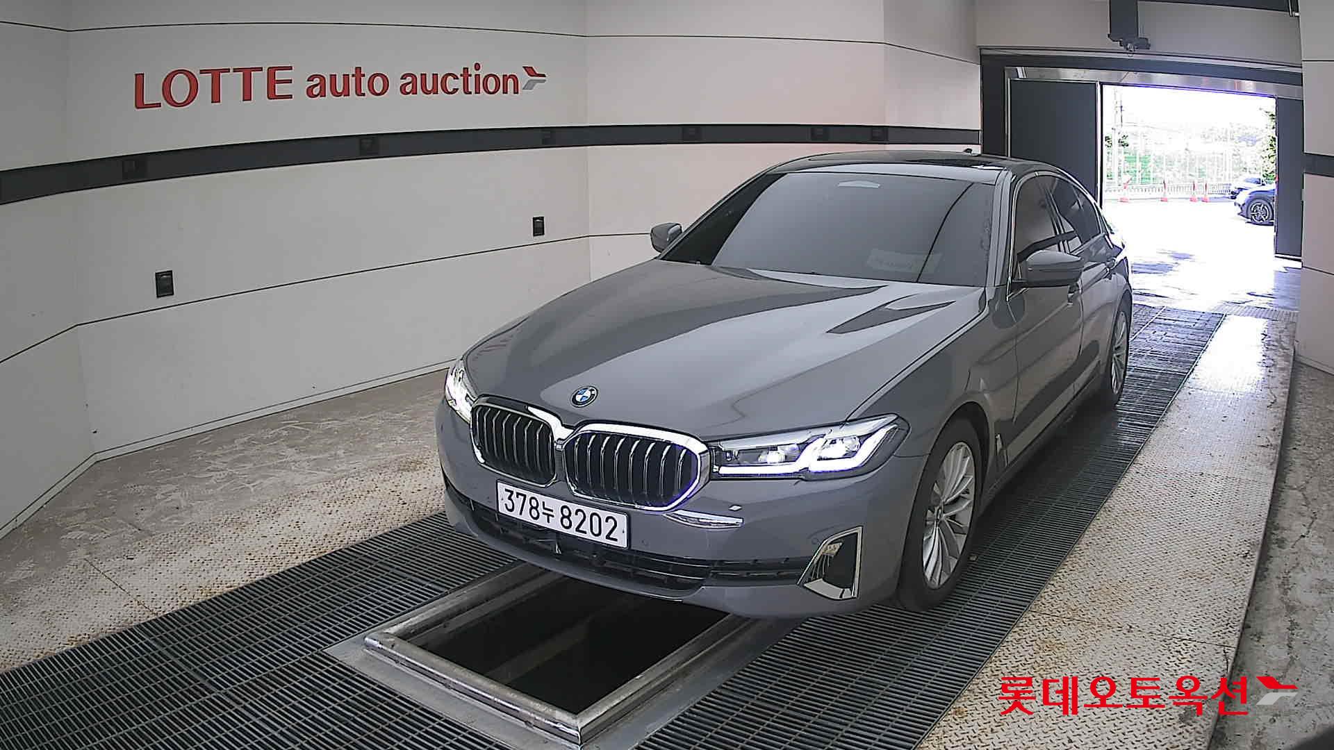 2022 - bmw 530i