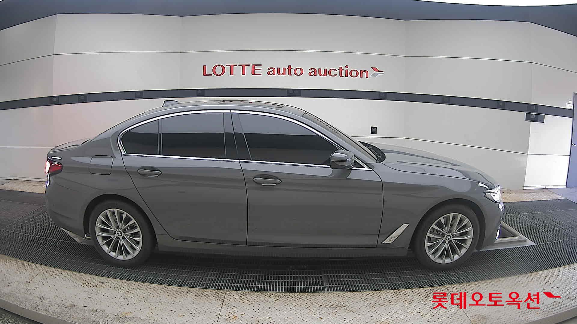 2022 - bmw 530i