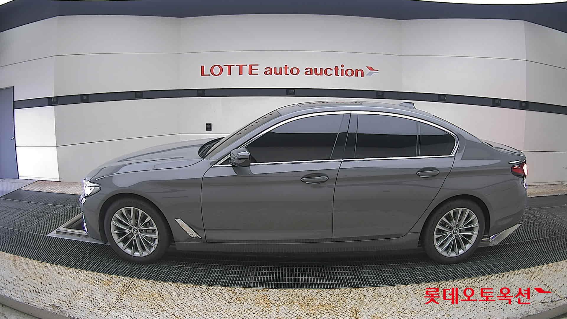 2022 - bmw 530i